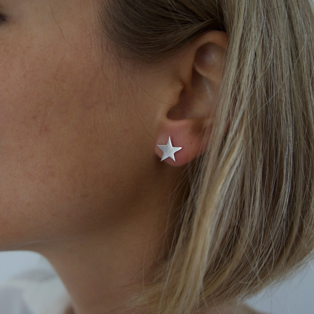 Boucles d’oreilles étoile Adrien Moniquet
