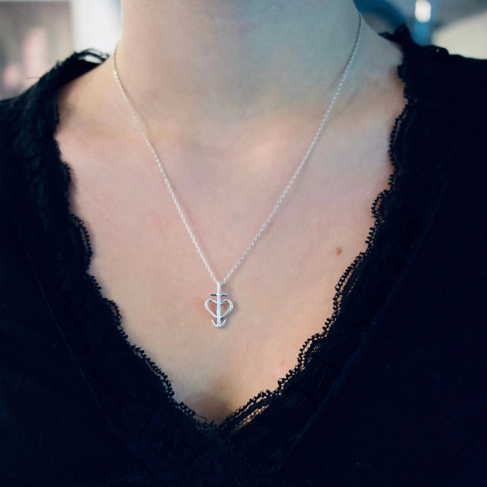 Pendentif Croix de Camargue Adrien Moniquet