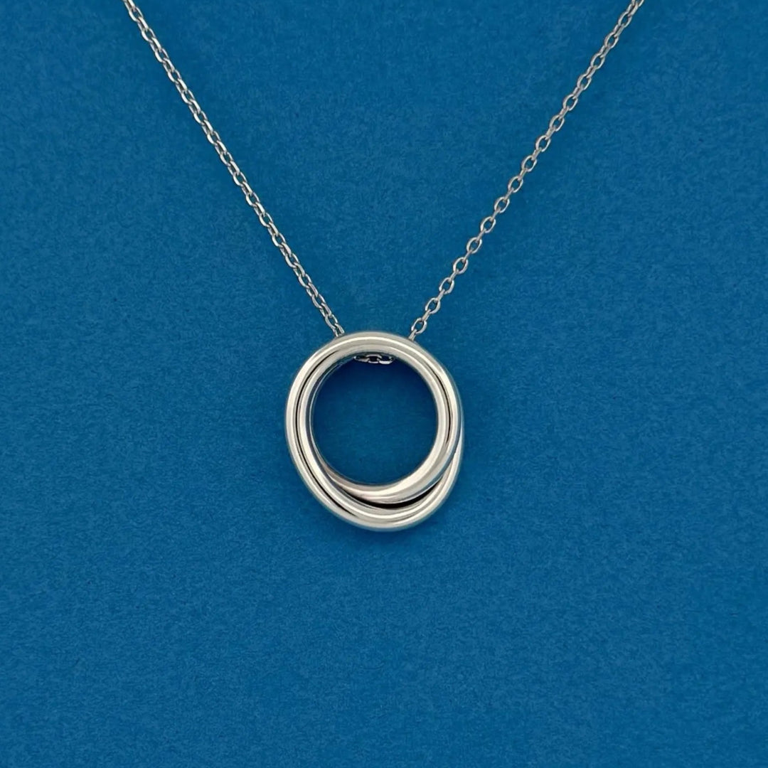 Pendentif Romane Adrien Moniquet