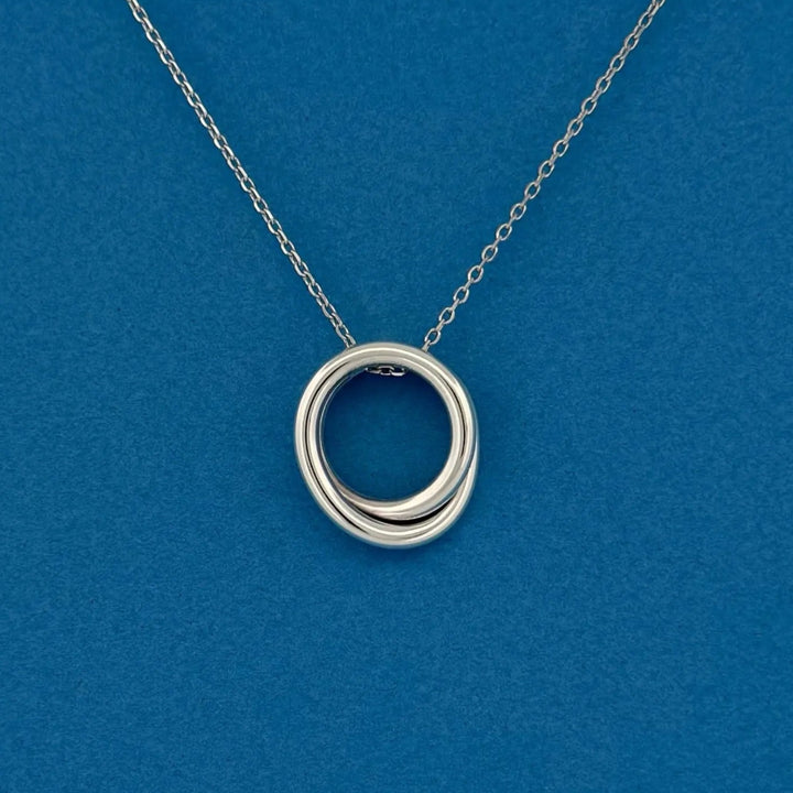 Pendentif Romane Adrien Moniquet