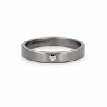 Bague minimaliste en titane avec incrustation d’argent – Modèle Oui Adrien Moniquet