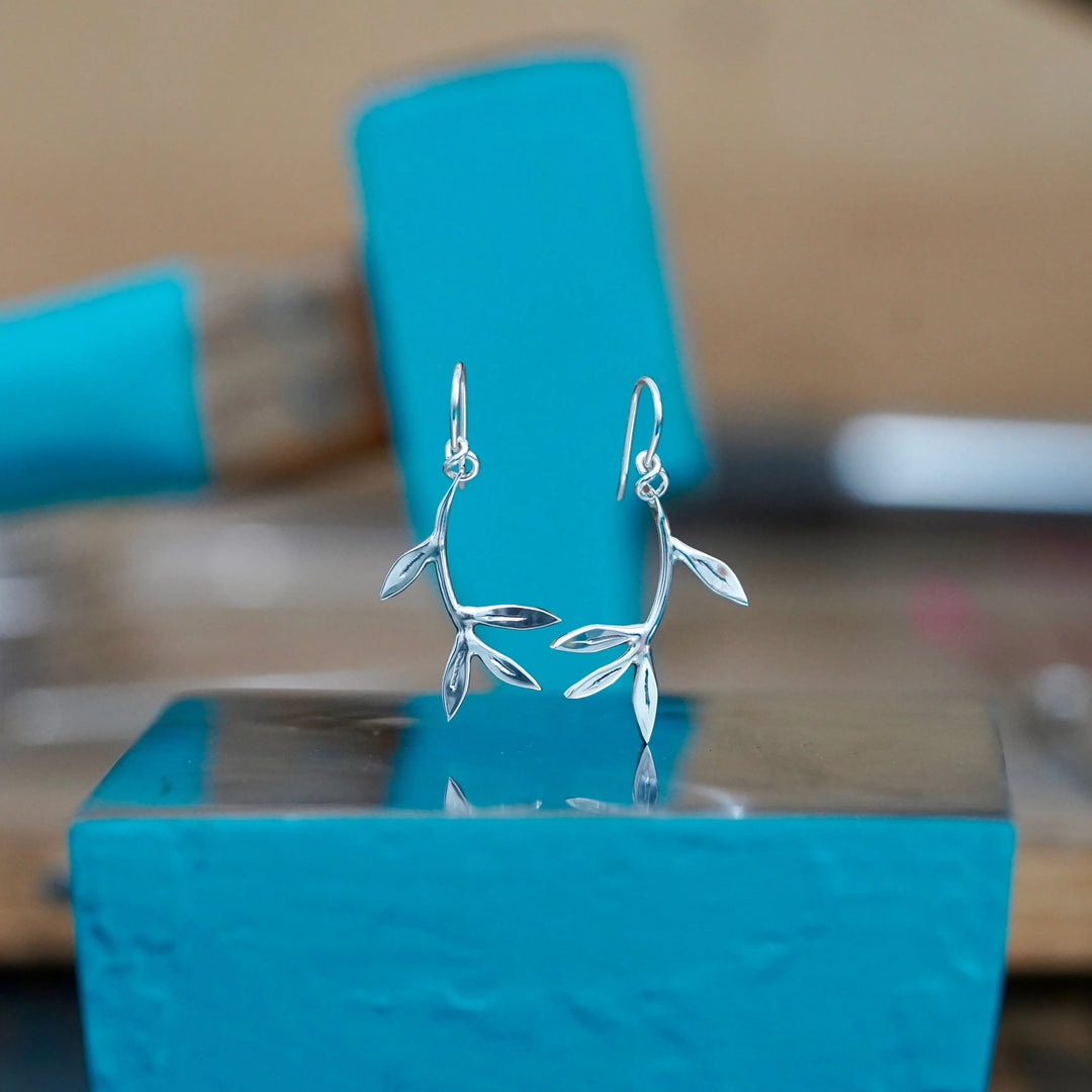 Boucles d’oreilles branche d’olivier Adrien Moniquet