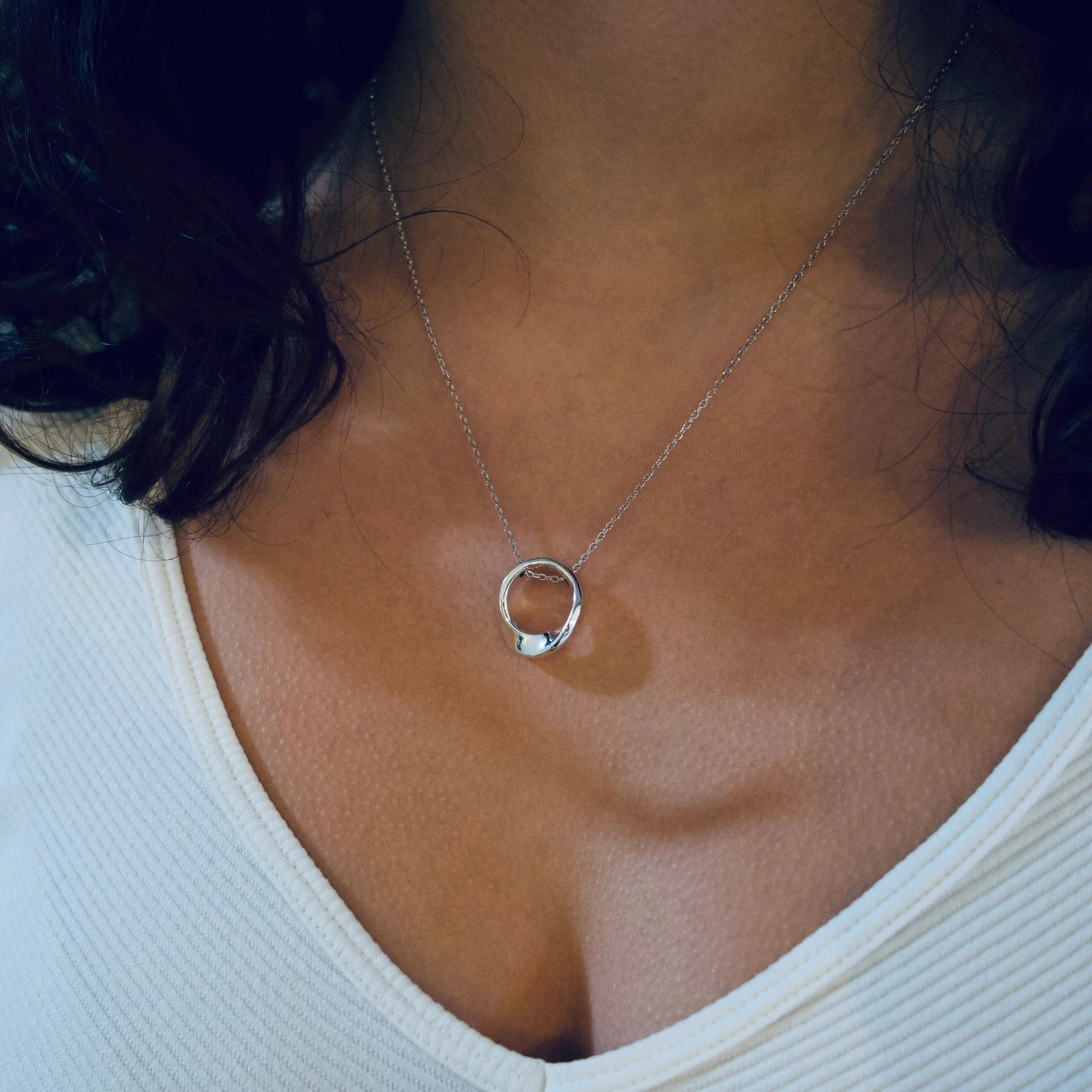 Pendentif Moebius Adrien Moniquet