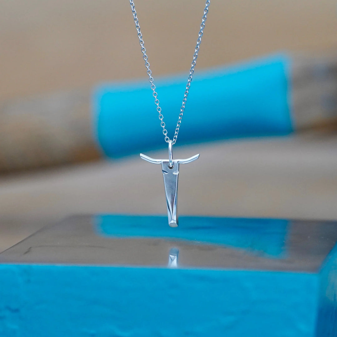 Pendentif taureau Adrien Moniquet