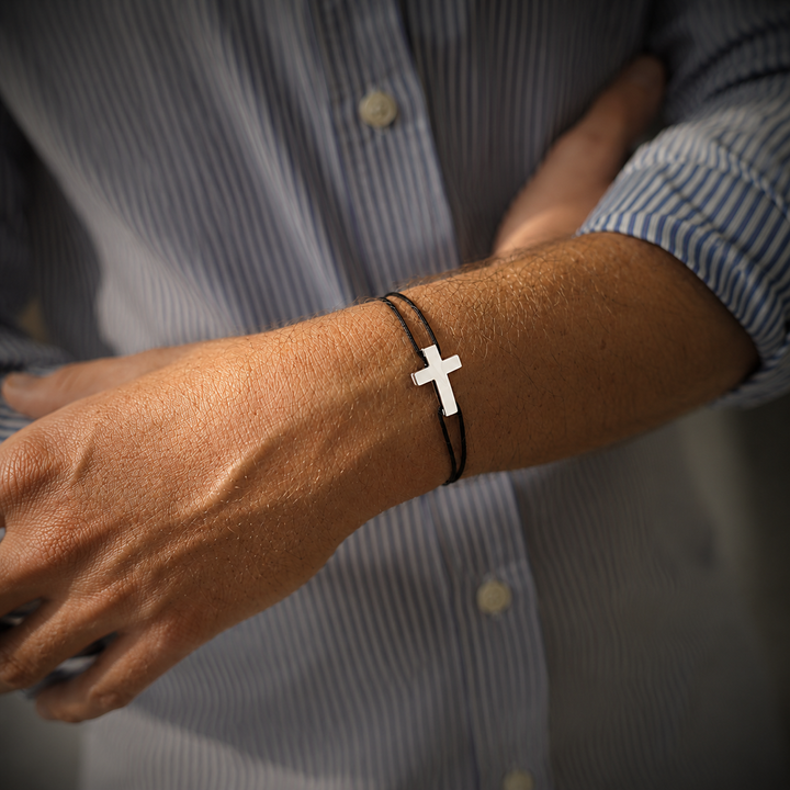 Bracelet croix argent sur cordon – Gabriel