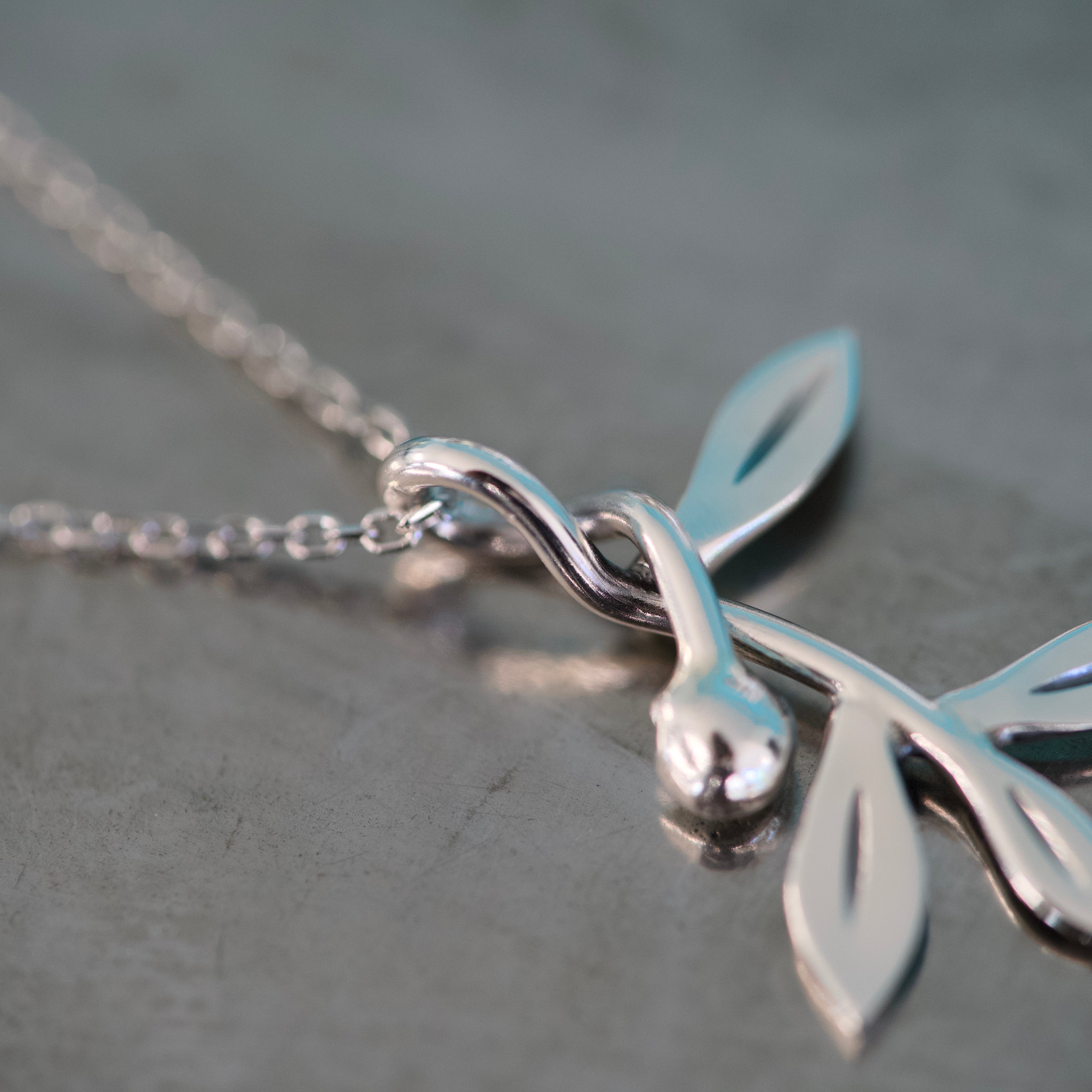Pendentif branche d’olivier en argent